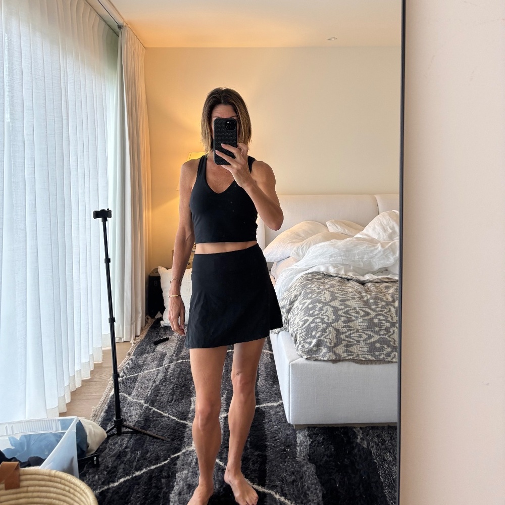 Lululemon black tennis skirt size 2 tall